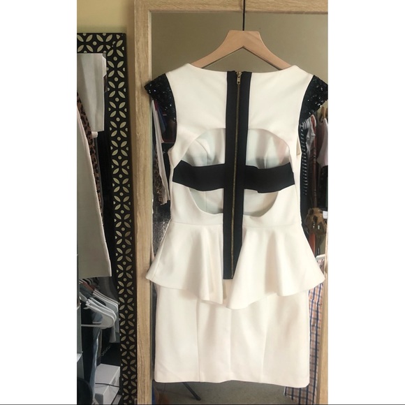 XOXO Statement Shoulder Peplum Dress - Picture 3 of 8